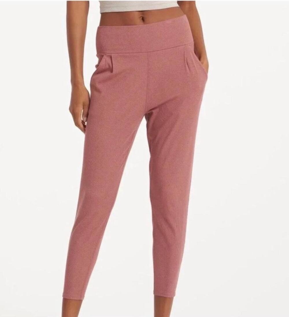 Vuori women's relaxed fit jogger size XS